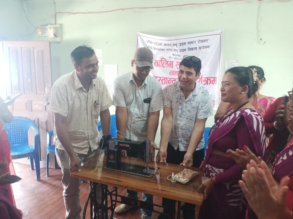 कालिका वडा नं. २ मा भएका सहभागी हरु